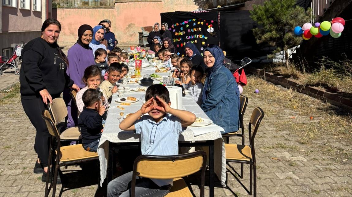 Anasınıfı öğrencileri ve velilerimizle kahvaltı etkinliği